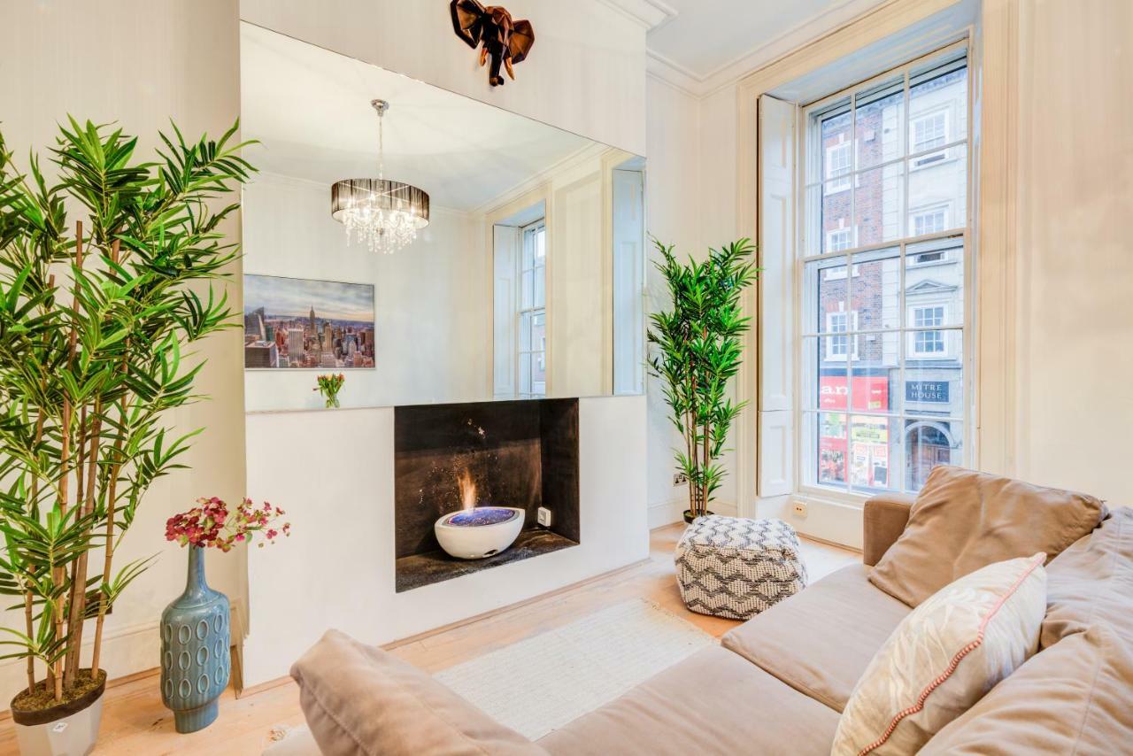 Kings Road Apartment London